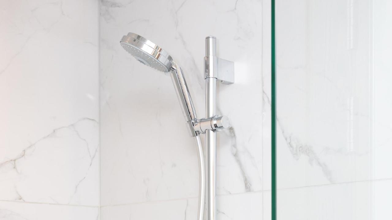 Horizon By Skycity Auckland Extérieur photo A shower head