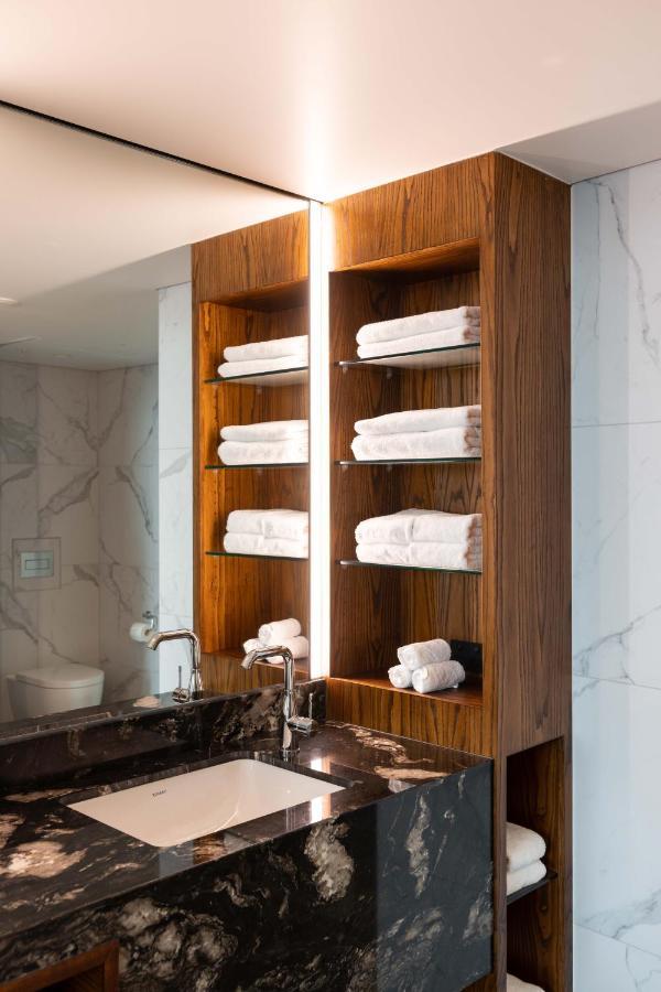 Horizon By Skycity Auckland Extérieur photo A bathroom cabinet
